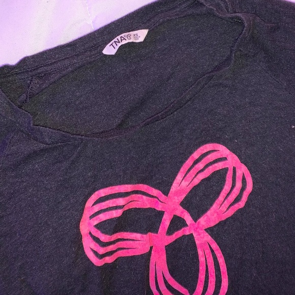 Half sleeve TNA shirt - Picture 2 of 2